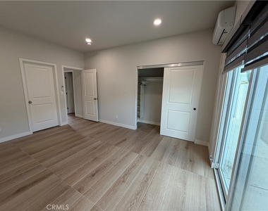 610 W Hollyvale Street - Photo Thumbnail 11