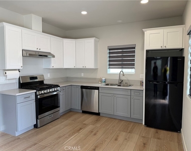 610 W Hollyvale Street - Photo Thumbnail 6