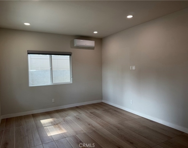 610 W Hollyvale Street - Photo Thumbnail 10