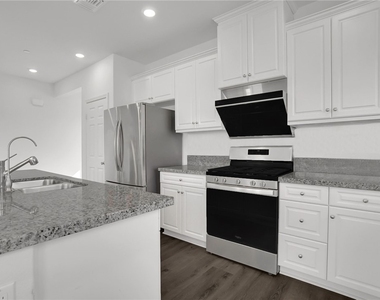 3994 E Catalina - Photo Thumbnail 6