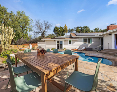 107 Alto Drive - Photo Thumbnail 4