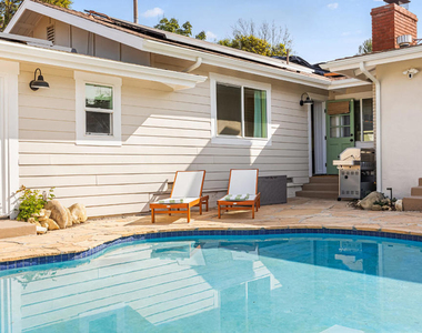 107 Alto Drive - Photo Thumbnail 6