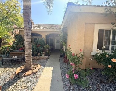 2293 Murrieta - Photo Thumbnail 3