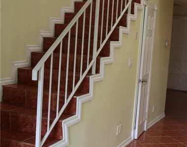 7320 Lennox Street - Photo Thumbnail 8