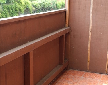7320 Lennox Street - Photo Thumbnail 7