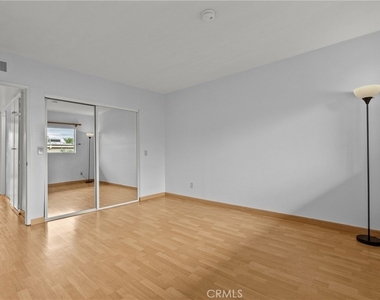 5055 Coldwater Canyon - Photo Thumbnail 20