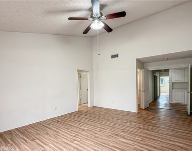 9201 Paso Robles - Photo Thumbnail 40
