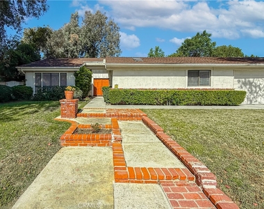 9201 Paso Robles - Photo Thumbnail 4