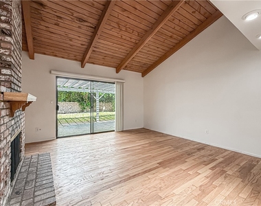 9201 Paso Robles - Photo Thumbnail 15