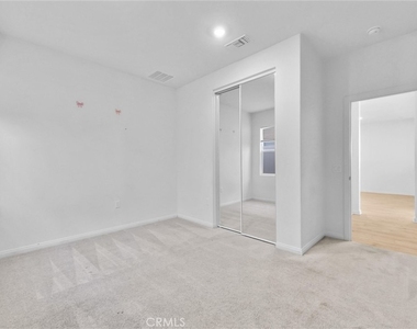 4688 Florence - Photo Thumbnail 11