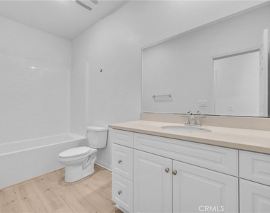 4688 Florence - Photo Thumbnail 8