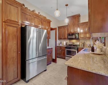 475 Cypress Avenue - Photo Thumbnail 10