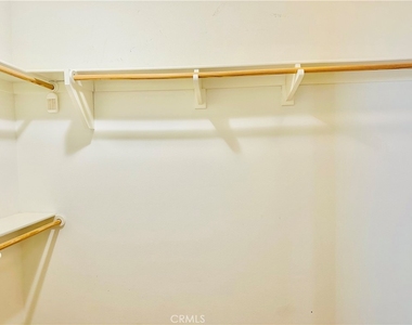 102 Chestnut Grove - Photo Thumbnail 15