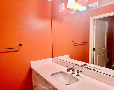 102 Chestnut Grove - Photo Thumbnail 8