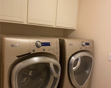 2635 Dunstan - Photo Thumbnail 17