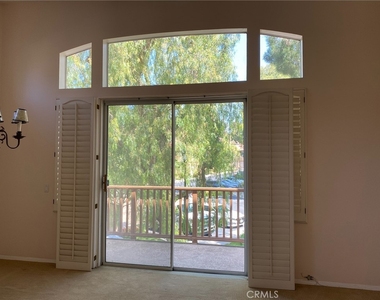 2635 Dunstan - Photo Thumbnail 3