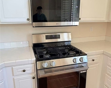 2635 Dunstan - Photo Thumbnail 21