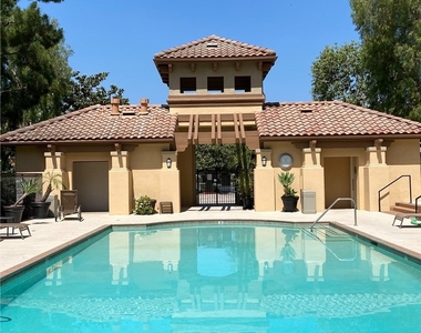 2635 Dunstan - Photo Thumbnail 13