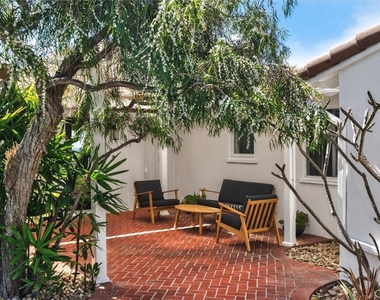 428 Cabrillo - Photo Thumbnail 3