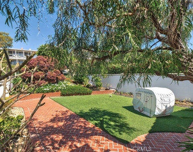 428 Cabrillo - Photo Thumbnail 2