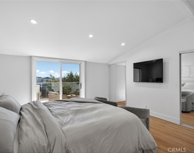 428 Cabrillo - Photo Thumbnail 16
