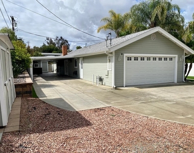 757 N. Stagecoach Lane - Photo Thumbnail 6