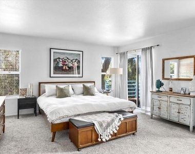 668 Westlake Street - Photo Thumbnail 14