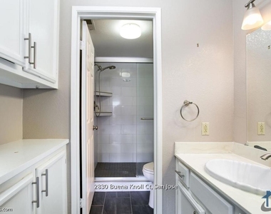 2830 Buena Knoll Court - Photo Thumbnail 16