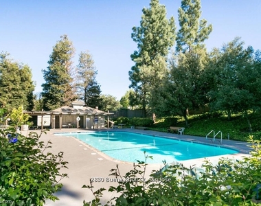 2830 Buena Knoll Court - Photo Thumbnail 24