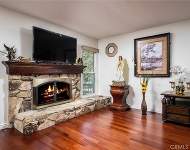5035 Carlingford Avenue - Photo Thumbnail 7