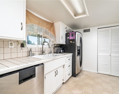 5035 Carlingford Avenue - Photo Thumbnail 12