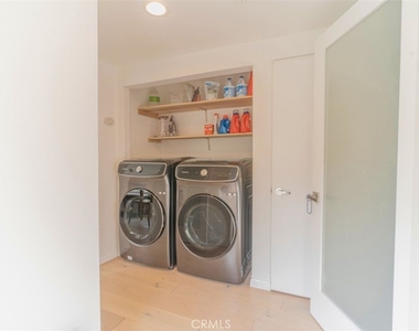 5179 Canoga Ave - Photo Thumbnail 18