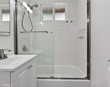605-607 N Mar Vista Ave - Photo Thumbnail 18
