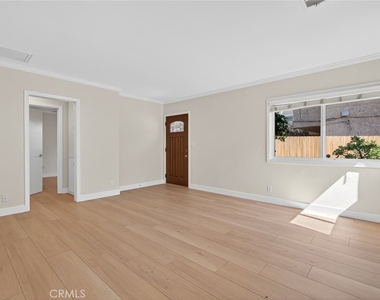 605-607 N Mar Vista Ave - Photo Thumbnail 1