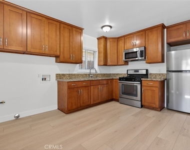605-607 N Mar Vista Ave - Photo Thumbnail 6