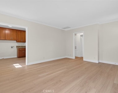 605-607 N Mar Vista Ave - Photo Thumbnail 4