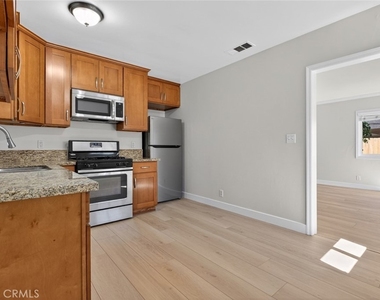 605-607 N Mar Vista Ave - Photo Thumbnail 7
