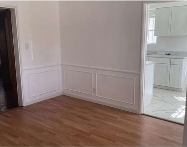 8724 Ruthelen Street - Photo Thumbnail 4