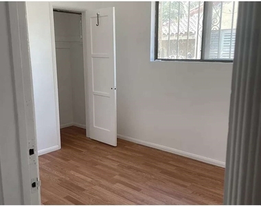 8724 Ruthelen Street - Photo Thumbnail 15