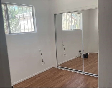 8724 Ruthelen Street - Photo Thumbnail 9