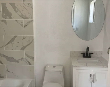 8724 Ruthelen Street - Photo Thumbnail 13