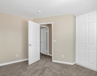 612 W 15th St - Photo Thumbnail 21