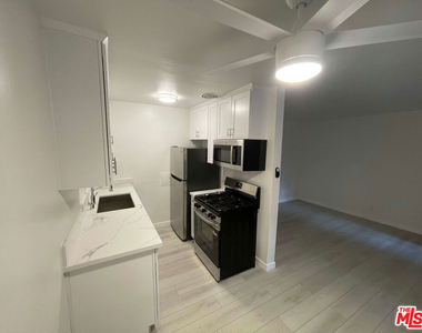 25 Navy Street - Photo Thumbnail 1