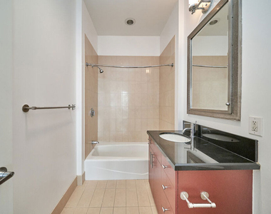 3810 Wilshire Boulevard - Photo Thumbnail 18