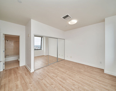 3810 Wilshire Boulevard - Photo Thumbnail 17