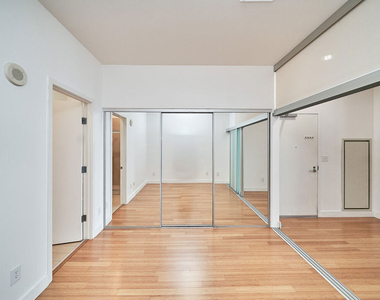 3810 Wilshire Boulevard - Photo Thumbnail 19
