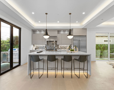 3932 Minerva Avenue - Photo Thumbnail 5