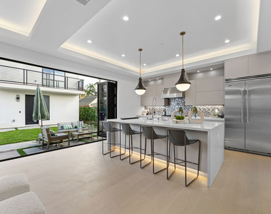3932 Minerva Avenue - Photo Thumbnail 6