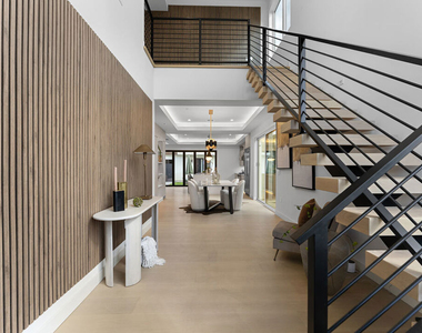 3932 Minerva Avenue - Photo Thumbnail 2