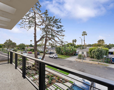 3932 Minerva Avenue - Photo Thumbnail 32